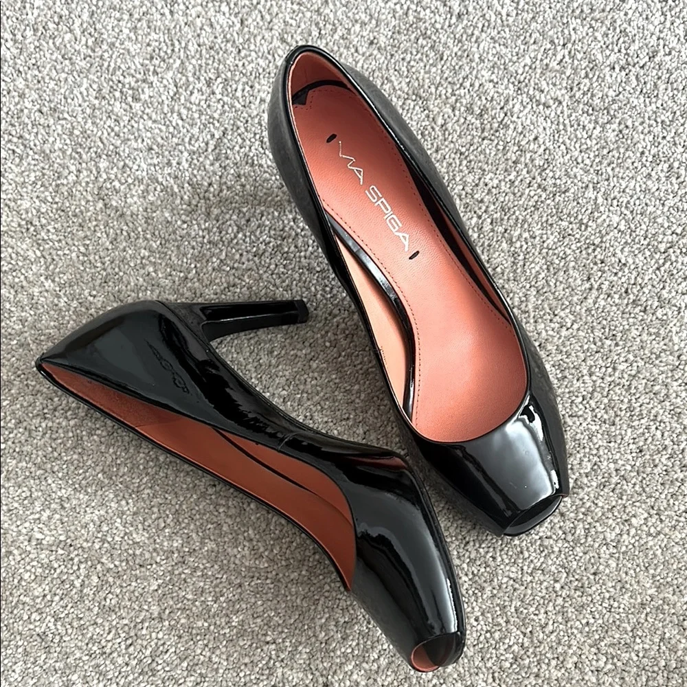 Via Spiga Black Patent Leather Peep Toe Pumps Size 6